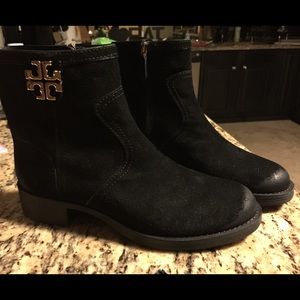 Tory Burch boots 8.5 new!!!!