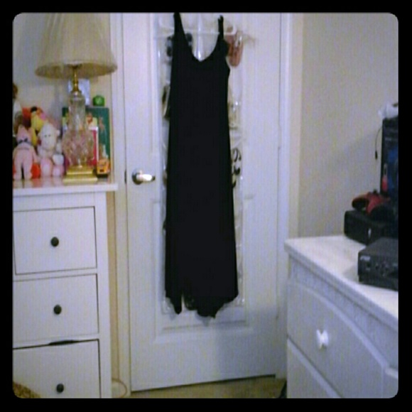 Long bkack dress