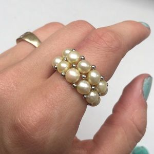 Elastic pearl ring