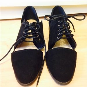 Forever 21 Cut-out Oxford flats