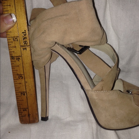 Sexy Suede Heels 😍 brand new! - Picture 2 of 2