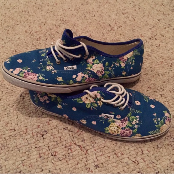 bundle of vans & tank (RESERVED)