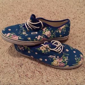 bundle of vans & tank (RESERVED)