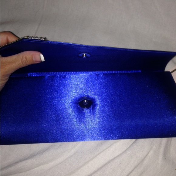 🚫 SOLD on MERCARI 🚫 Metallic blue clutch purse - Picture 3 of 4