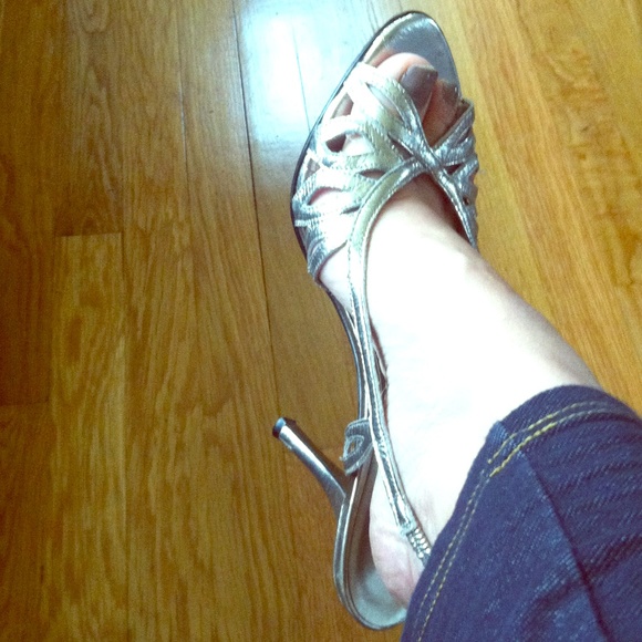 SILVER LEATHER UPPER SANDALS😀on sale