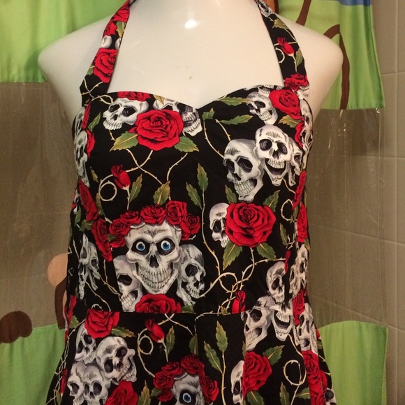 Rockability Halter Skull & Roses - Picture 2 of 4