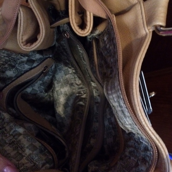 Just fab purse - Picture 3 of 3