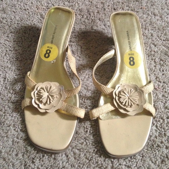 ❗️LOWEST PRICE❗️Beige kitten heel shoes