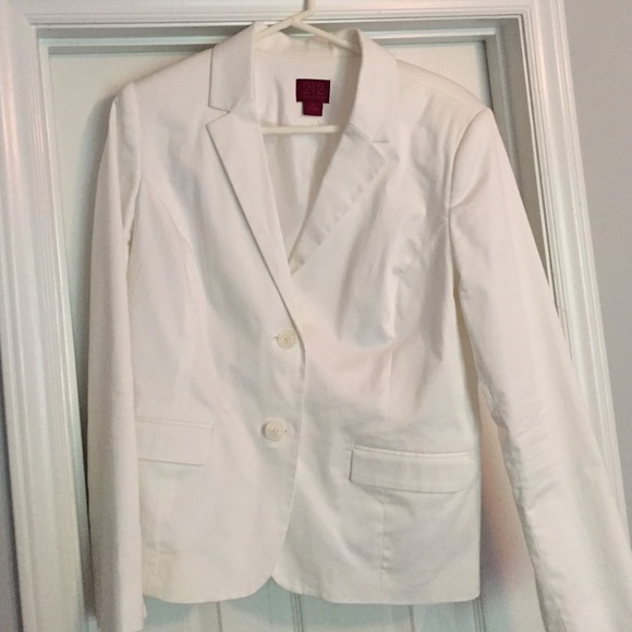 Nice white jacket/blazer