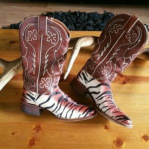 Sassy stingray Nocona zebra striped cowboy boots