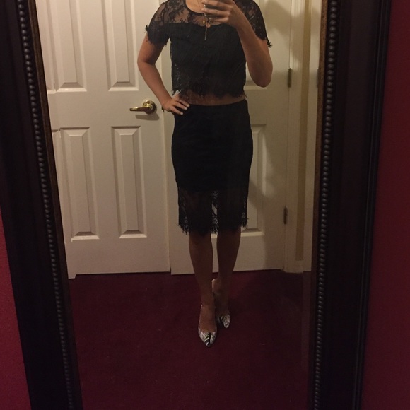 Two piece set - Picture 3 of 4