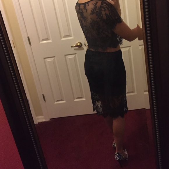 Two piece set - Picture 4 of 4