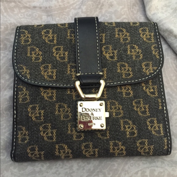 Dooney & Bourke Clutches & Wallets - New Dooney & Bourke leather and print Wallet