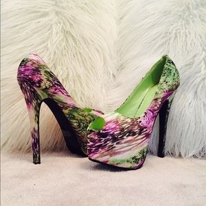 Beautiful peep toe
