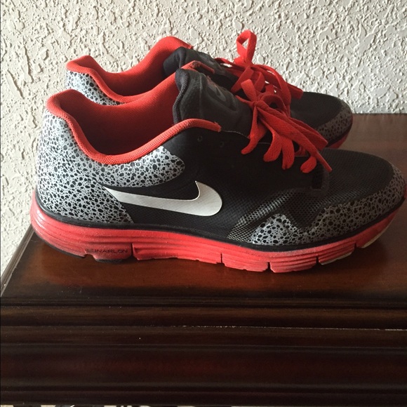 Nike Safari runners - Picture 2 of 4