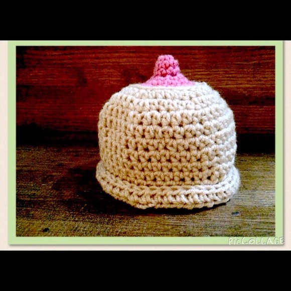 Newborn boobie hats - Picture 2 of 2