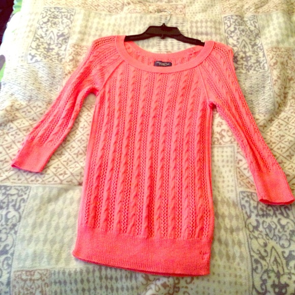 American eagle pullover/ sweater