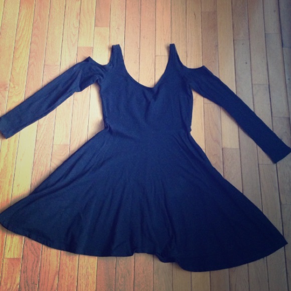 Sparkle and Fade Cold Shoulder Knit Dress - Picture 3 of 4