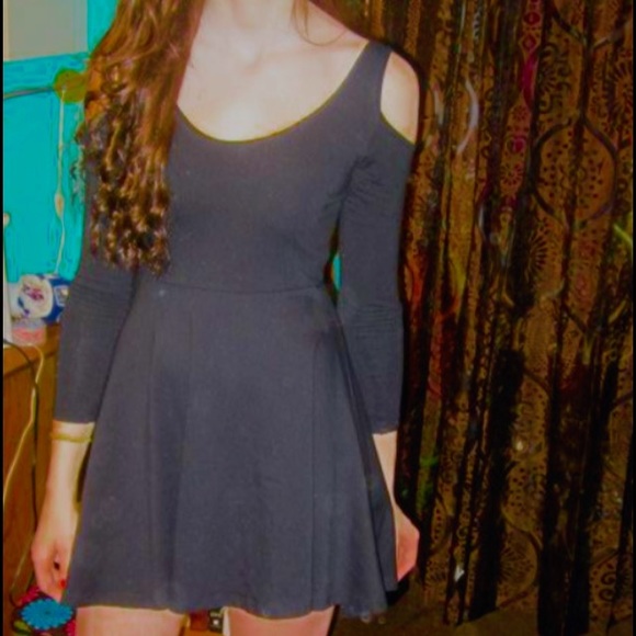 Sparkle and Fade Cold Shoulder Knit Dress - Picture 4 of 4