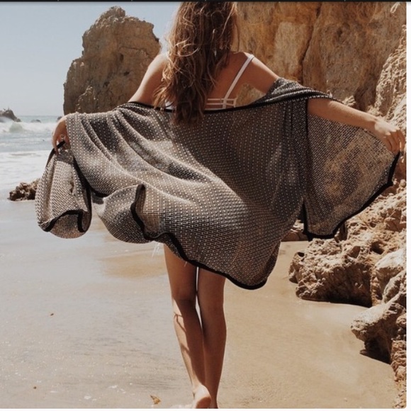 Brandy Melville Tops - Brandy Melville Manon Cardigan