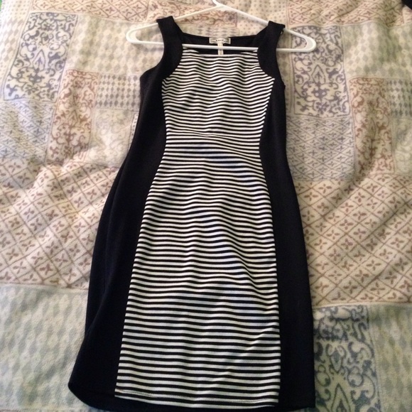 Black and white body con dress perfect condition