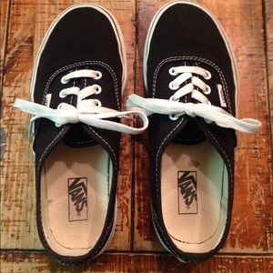 Black Vans kids size 2.5