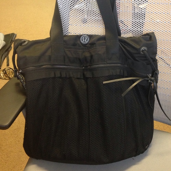 Lululemon gym bag