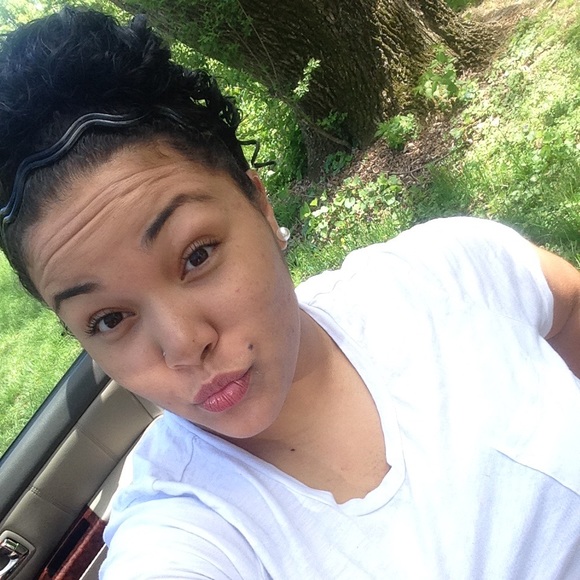 ๐ฅ Closet Clean Out ๐ฅ - Picture 2 of 3