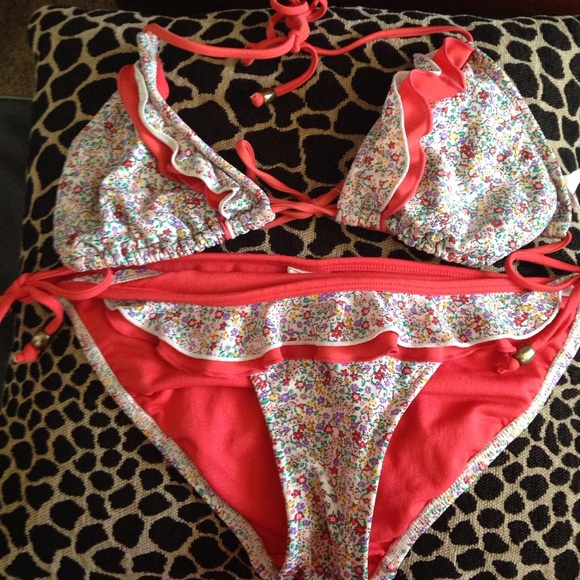 Bathing suit