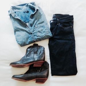 Dark wash J Brand skinny jeans with slight stretch