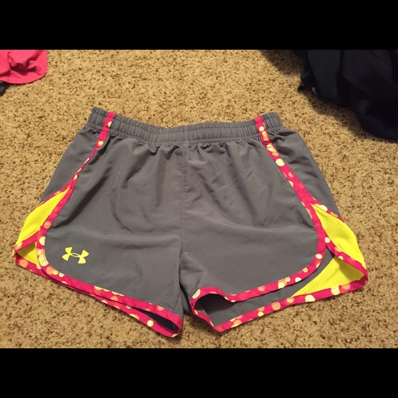 YOUTH Under Armour running shorts