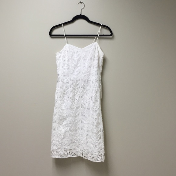 Betsey Johnson Sleeveless Lace Shiftdress - Picture 1 of 2