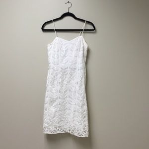 Betsey Johnson Sleeveless Lace Shiftdress