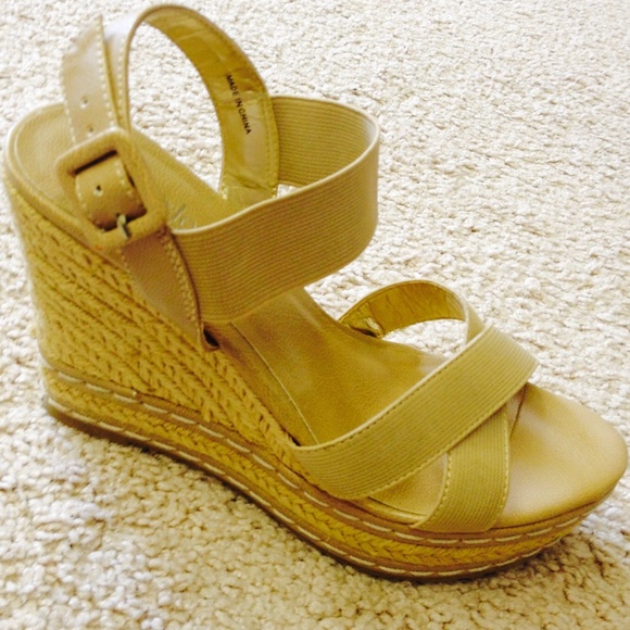 Charles by Charles David nude wedges