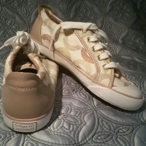 Authentic Coach leather and canvas 6.5. NEW