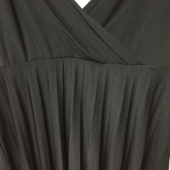 Black Pleated Midi Party Dress - Picture 3 of 3