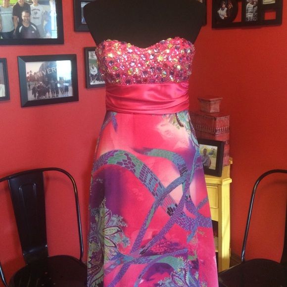 Debs Dresses & Skirts - DEBS SIZE 9/10 PROM GOWN - NEVER WORN