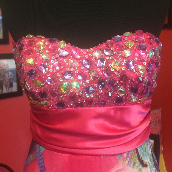 DEBS SIZE 9/10 PROM GOWN - NEVER WORN - Picture 3 of 4