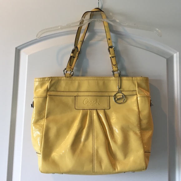 Coach Handbags - 🌟Final Reduction 🌟Coach Handbag