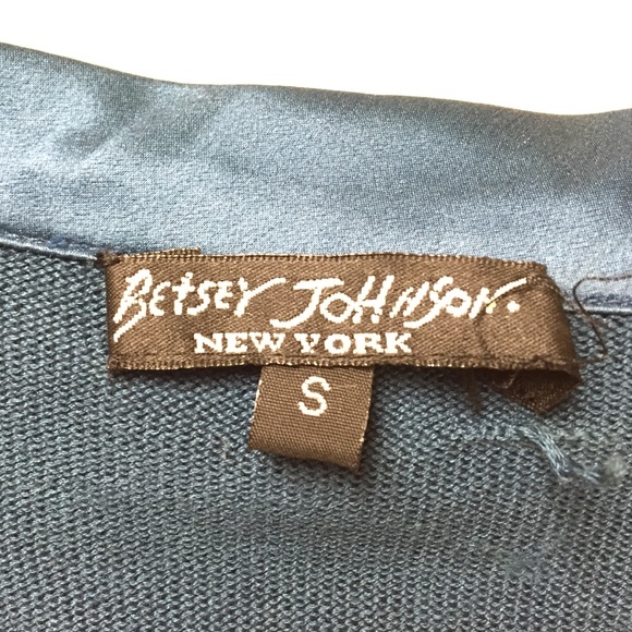 Betsy Johnson Shrug - Picture 3 of 3