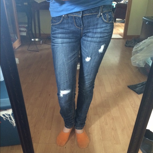 Jeans - Picture 2 of 4