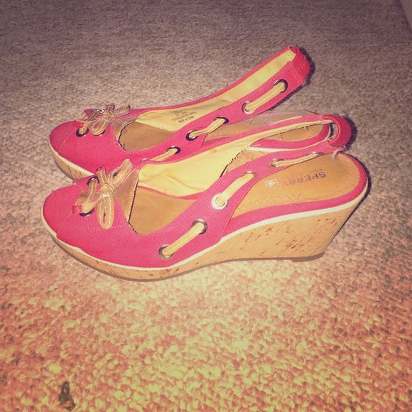 Sperry peep toe wedges!
