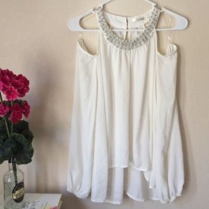 Off shoulder long sleeve