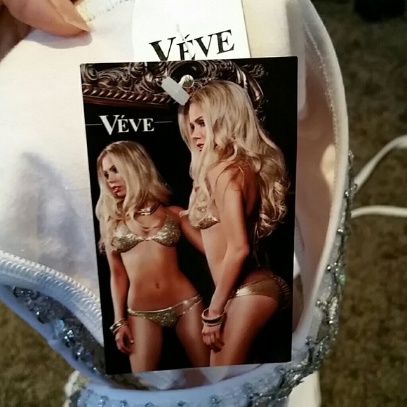 Veve Swimsuit - Picture 3 of 4