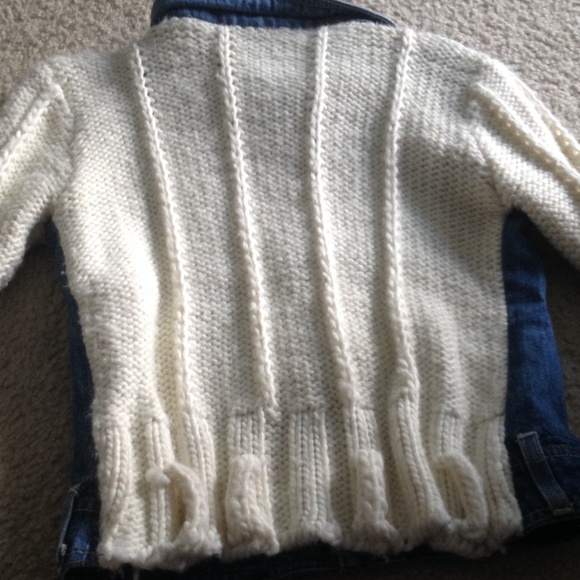 Jean jacket with knit sleeves - Picture 3 of 3