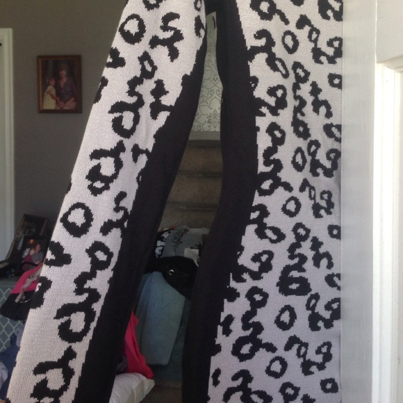 Cheetah print brand new dress ๐๐๐ - Picture 3 of 4