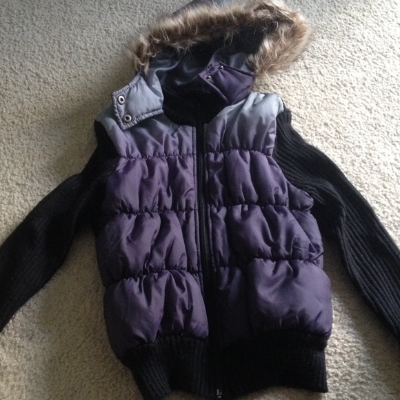 Puffer coat with knit sleeves - Picture 1 of 3