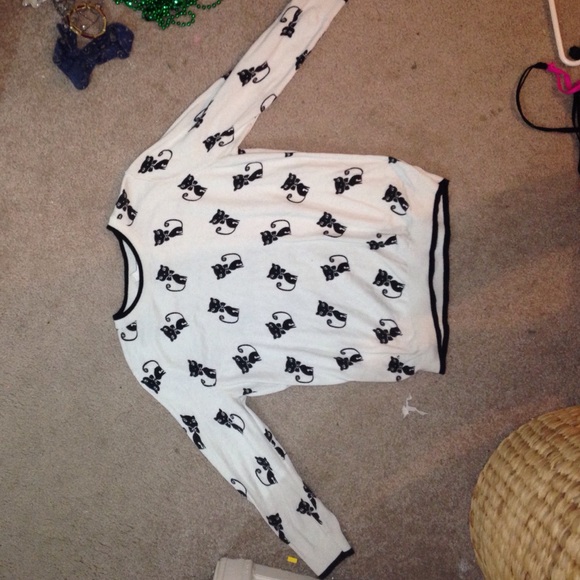 Cat Sweater - Picture 2 of 3