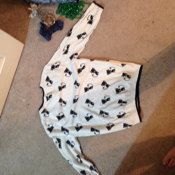 Cat Sweater - Picture 3 of 3