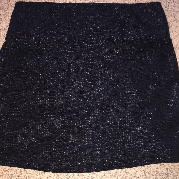 BCBGeneration skirt - Picture 3 of 4